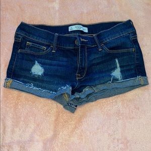 •Abercrombie & Fitch Jean Shorts•